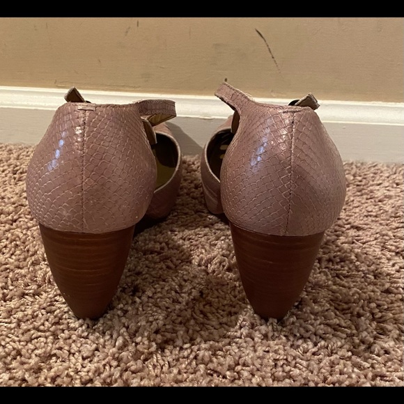 Anthropologie Shuler & Sons Snakeskin wedge. - Picture 3 of 5